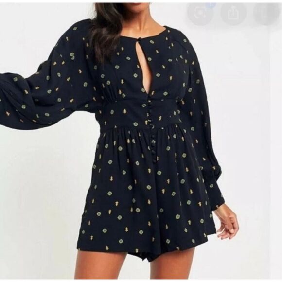 Free People Women’s Romper Love Grows Keyhole Black Combo XS - Picture 1 of 10